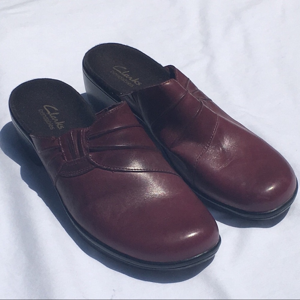 Clark’s Leather Clogs Excellent condition